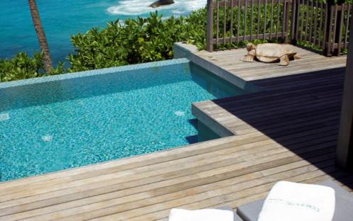 Carana Beach Hotel-Ocean View Pool Chalets 1_11678